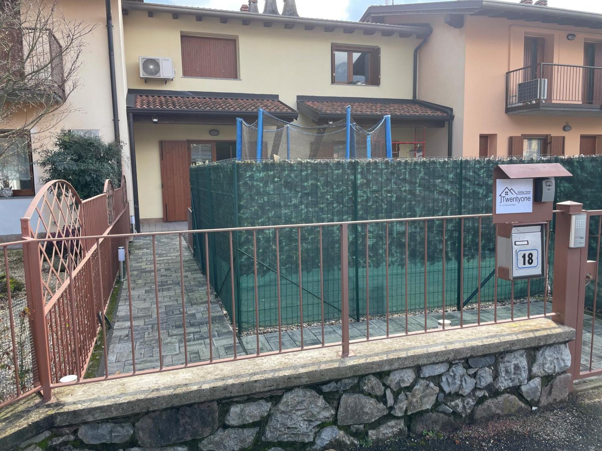 Twentyone Holiday Home Pisogne Buitenkant foto
